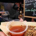 Insects as food - Speiseinsekten auf deutschem Streetfood Markt, tags: den verzehr von 16 - CC BY-SA